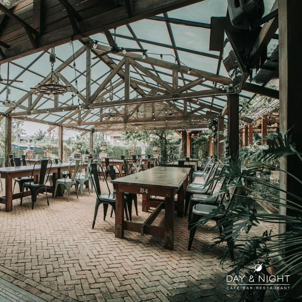 Nipa Garden Hotel Сураттхани Экстерьер фото